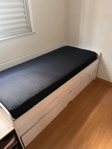 Cama solteiro com auxiliar