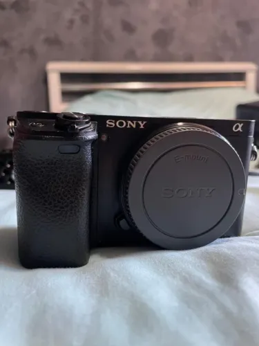 Câmera Sony A6300 