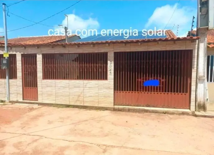 Casa a venda com placa solar