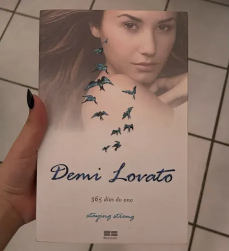 livro demi lovato combo!!!