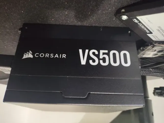 Fonte 500W Corsair