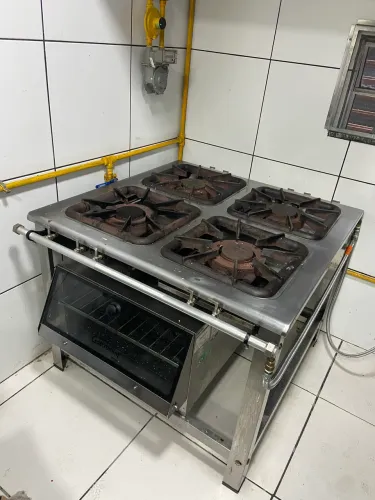 Fogão e forno industrial Gastromaq 