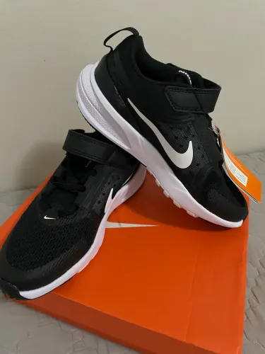 Tênis Nike n 32 novo!