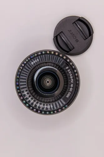 Sony E PZ 16-50mm f/3.5-5.6 OSS