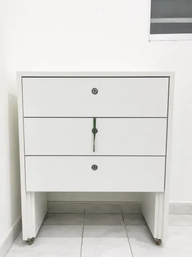 Gaveteiro branco com 3 gavetas, rodinhas