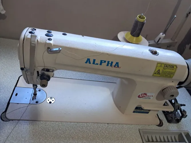 Maquina de costura reta industrial