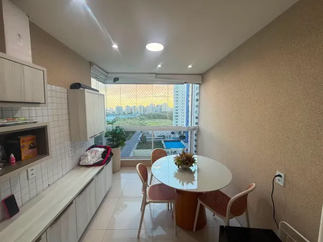 TURIM | 77m² | 2 SUÍTES | ANDAR ALTO | 2 VAGAS | CALHAU