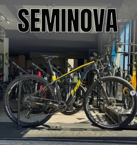 SEMI NOVA FKS CARBON TAMANHO M