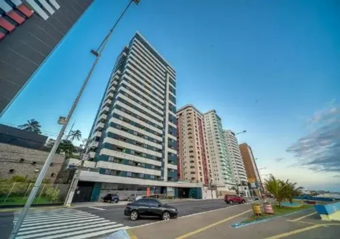 Alugo no Golden Tower, em Areia Preta: Loft de 1 quarto suíte, 18 m2, 1 vaga garagem