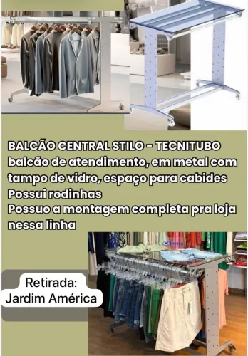 Balcão expositor para loja de roupas 