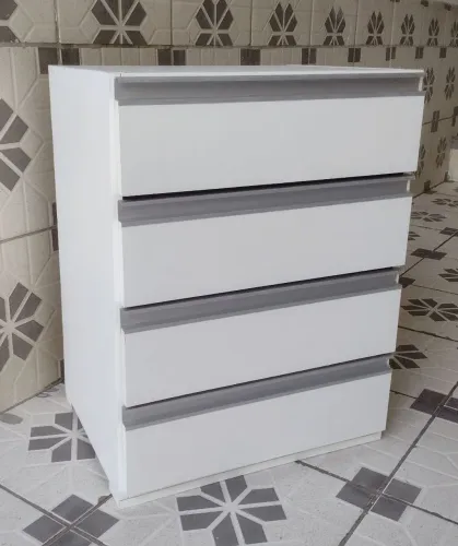 Gaveteiro Branco MDF, Novinho 4Gavetas, Cosrrediças Telescópicas, Puxador de Alumínio