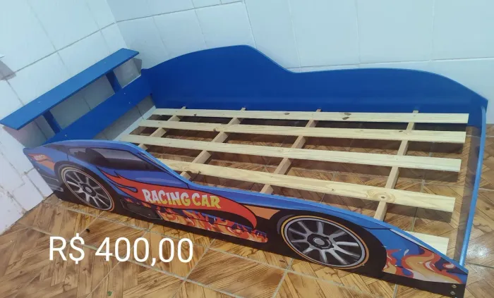 Cama Solteiro Menino em formato de carro de corrida (sem colchão) 
