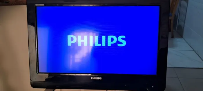 Tv 26 LCD com conversor HDTV. E controle remoto