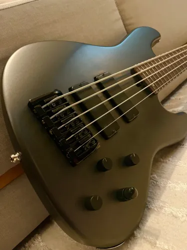 Contra baixo Mayones Luthier