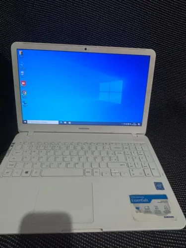 Notebook samsung essentials e20