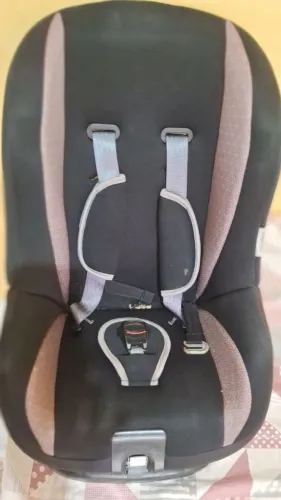 Cadeira de carro pra bebé e criança