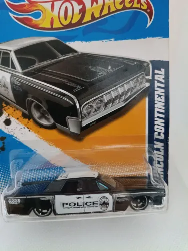 Hot Wheels 64 Lincon Continental HW MAIN STREET 12