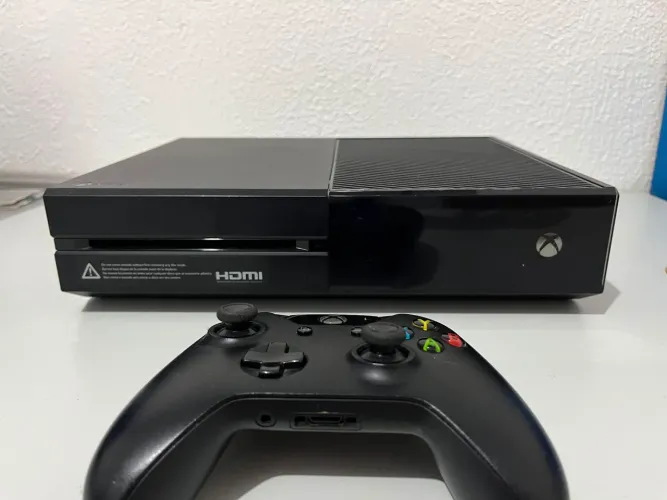 OPORTUNIDADE! Xbox One 500 GB + Controle