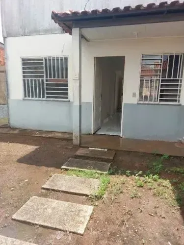 CASA DISPONÍVEL NA CABANAGEM