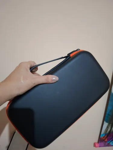 Vendo excelente estojo de microfone. 