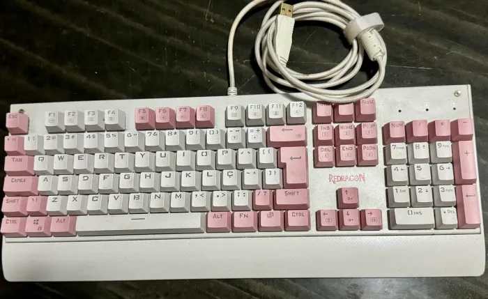 Kit gamer: Tela + Teclado + Mouse