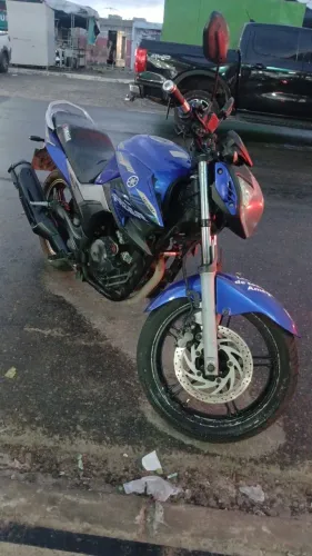 Fazer Ano 2016, para vender logo. 13.800,00. Zap * tem conversa.