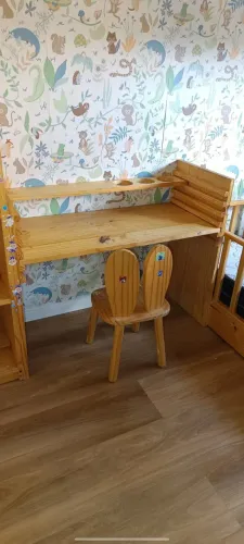 Nicho + mesa de estudo para criança e cadeirinha
