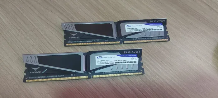 Memoria RAM DDR4 16GB (2*8GB) CL16 3000MHZ Team Group T-Force Vulcan