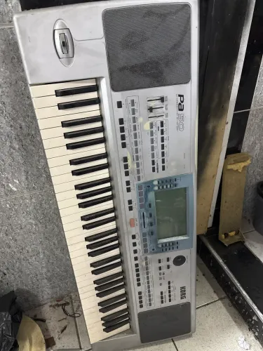 Teclado Korg pa50