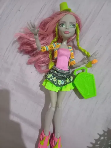 Vendo monster high Marisol usada