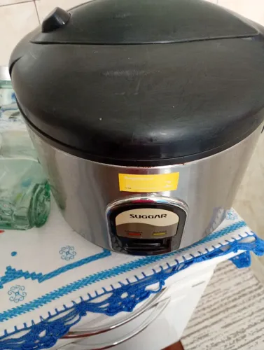 Panela de arroz grande