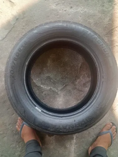 4 PNEUS Aro 16 205/60r meia vida 
