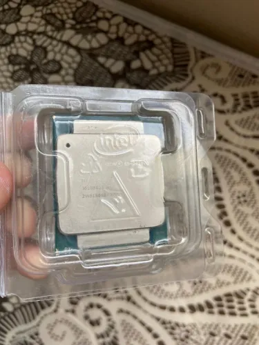 Processador Intel Xeon E5-2620 V3 - 6 Núcleos 12 Threads - 1 ano de uso