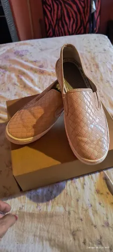 Tênis Slip-On Vizzano Matelassê em Verniz Bege - Usado em Perfeito Estado número 38