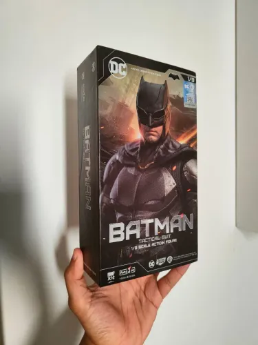 FondJoy Justice League - Tatical Suit Batman Ben Affleck (Original / Versão Regular)