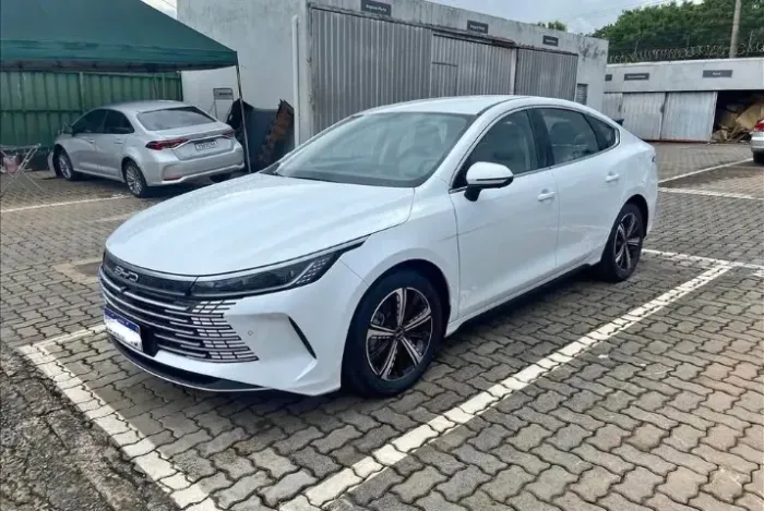 BYD King GS 1.5 16V Híbrido Aut. 2025
