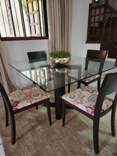Mesa de jantar com tampo + Cadeiras (PAGAMENTO SOMENTE A VISTA)