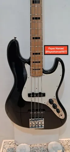 BAIXO FENDER - GEDDY LEE - MADE IN JAPAN - ANO 2010