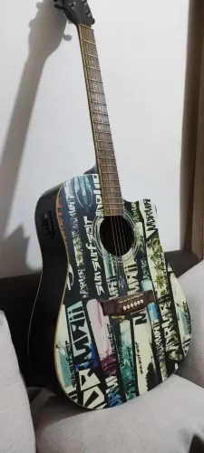 Violão elétrico excelente.. marca Mormaii modelo folk