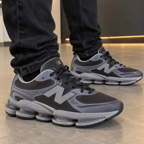 Tênis New balance 2000