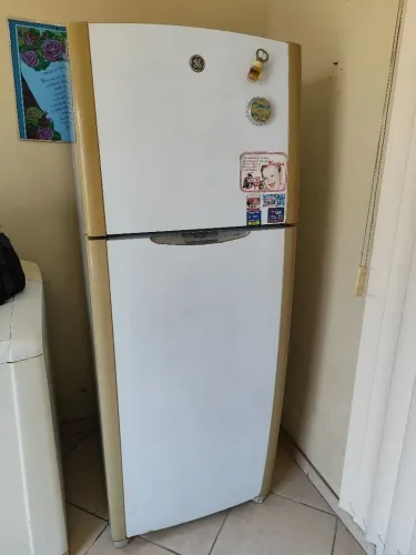 Geladeira ge Frost Free 410 litros.