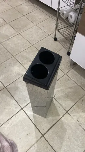 Lixeira/coletor para copos descartáveis inox