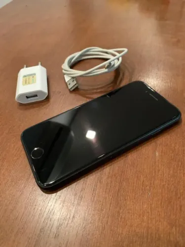 iPhone 7 32GB Preto Fosco - Com Fonte e Cabo