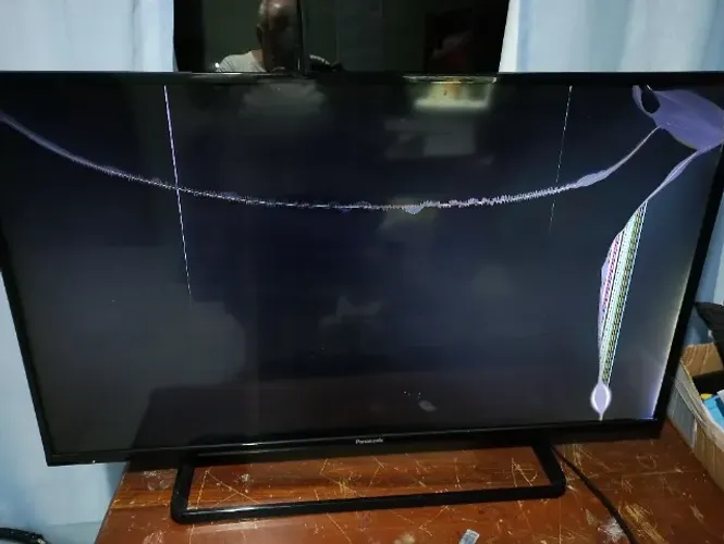 TV Panasonic 39A400B com defeito na tela
