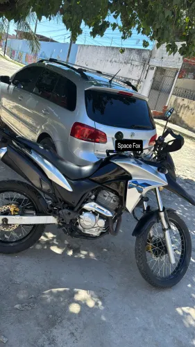 Vendo Xre 300 /2015