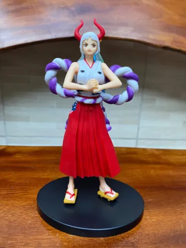 Action Figure One Piece - Yamato 19cm