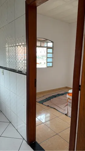 Alugo casa