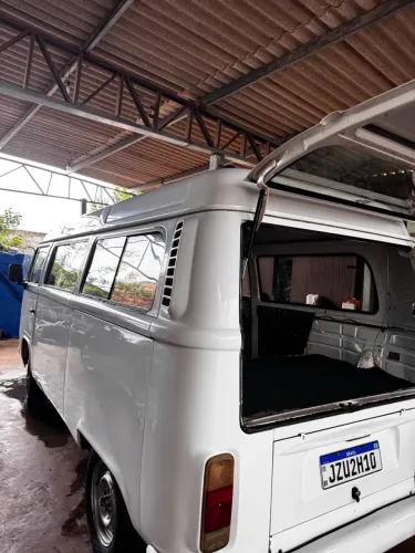 Volkswagen Kombi Standard/ Luxo/ Serie Prata (álcool) 2000