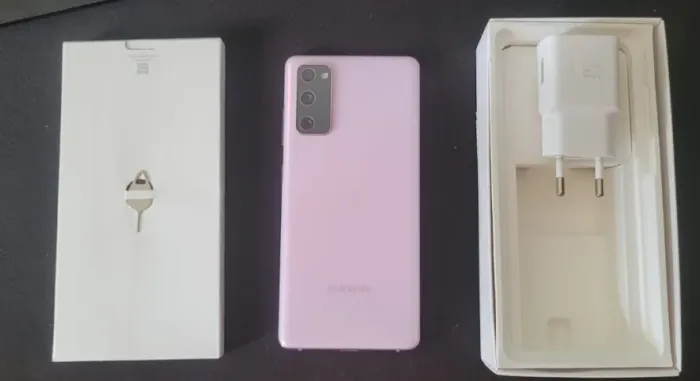 Samsung Galaxy S20 FE 5G - Snapdragon - Rosa - Impecável