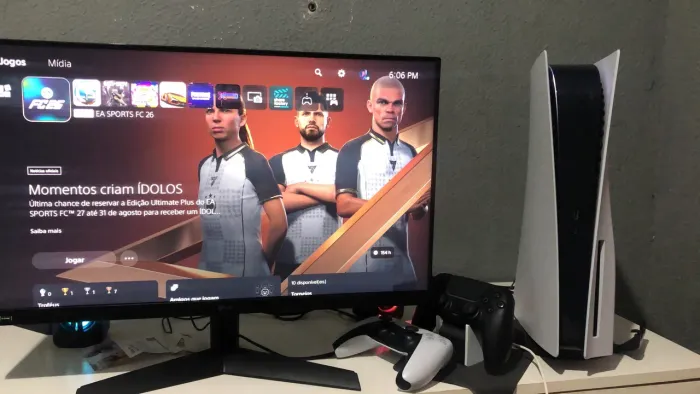 Ps5, 2 controles e 4 jogos